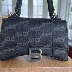 Balenciaga Hourglass XS